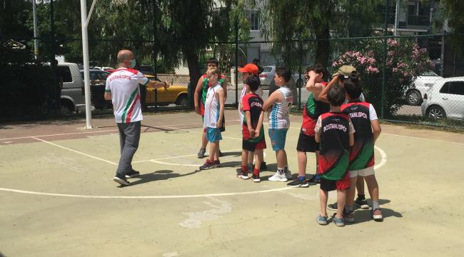 Basketbol Bostanlıspor'da öğrenilir…
