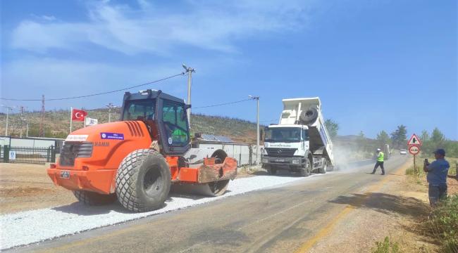 Büyükşehir Bodrum’da yol çalışmalarını sürdürüyor