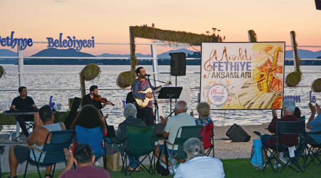 Müzikli Fethiye Akşamları Osman Batur Keser ile devam etti