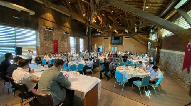 AK Gençlik İzmir’den ‘Genç Esnaf Buluşması’