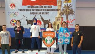 Menteşeli Karateciler İzmir'de Fırtına Gibi Esti
