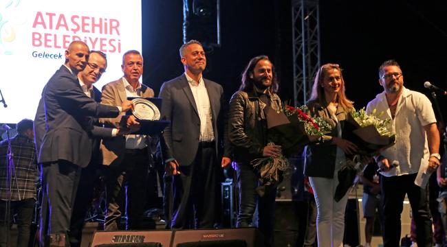 FESTİVAL’DE NİYAZI KOYUNCU VE SEFO COŞKUSU