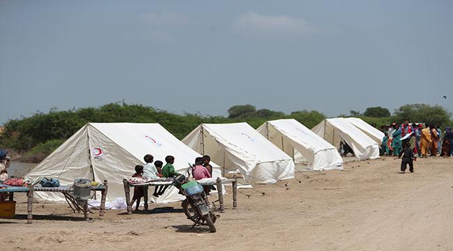 Pakistanlı Selzedeler Kızılay Çadırlarına Yerleşmeye Başladı