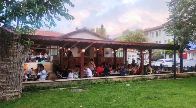 “SAĞLIKLI YİYECEKLER, İŞİNİN EHLİ PERSONEL İLE MUTFAKTA BULUŞTU”