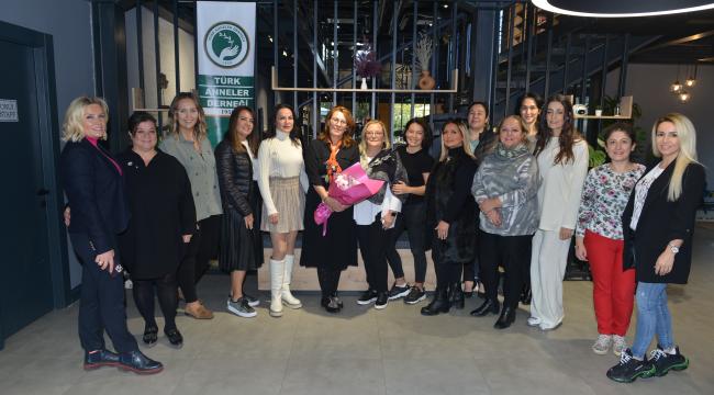 Annelerden enerji veren buluşma