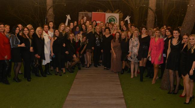 Annelerden 2022’ye renkli veda