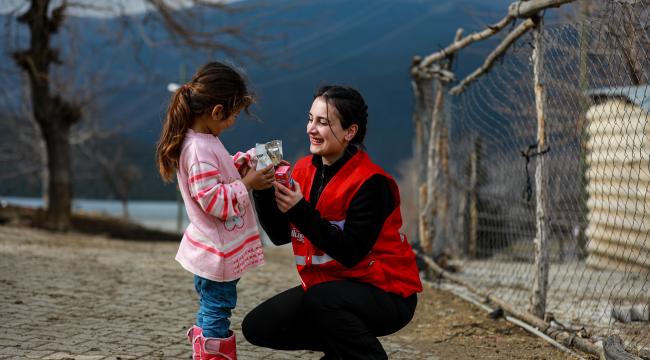 KIZILAY’IN AFET BÖLGELERİNDEKİ YARDIM ÇALIŞMALARI