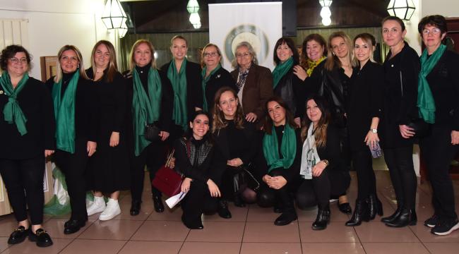 Anneler depremzede aileleri ağırladı