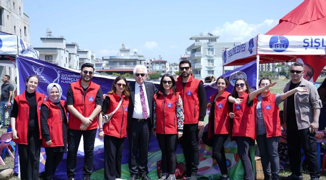 HATAY’DAKİ GENÇLERE DİJİTAL EĞİTİM DESTEĞİ