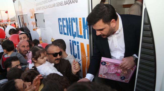 Karşıyaka’da, AK Parti Gençlik Kolları’ndan coşku dolu ’23 Nisan Şenliği’