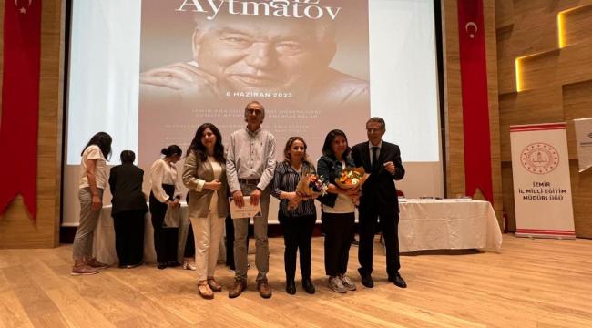  İzmir'in Anadolu Mektebi Öğrencileri Prof. Dr. Sami Güçlü'nün Katılımlarıyla Cengiz Aytmatov İzmir İl Panelini Gerçekleştirdi
