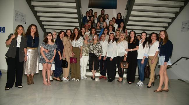 Öğrencilerden depremzedelere destek