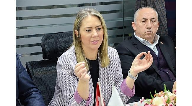 AK Partili Çankırı’dan Başkan Soyer’e:  &quot;Biz hizmet ederiz siz şov yaparsınız&quot;