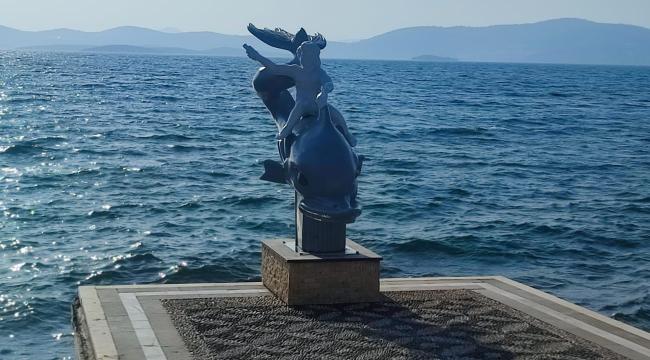 HERMİAS HEYKELİ YENİDEN GÜLLÜK HALKIYLA BULUŞTU