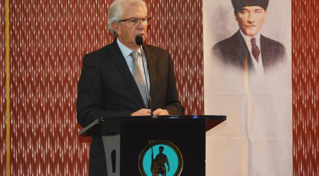 Başkan Eriş, 4,5 yıllık çalışmaları muhtarlarla değerlendirdi