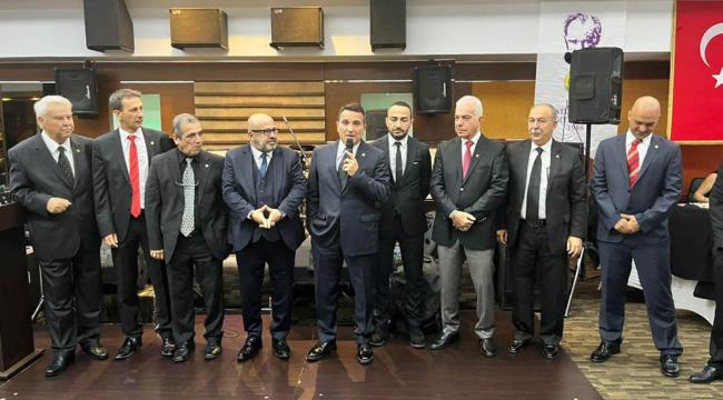 İzmir’in Çınarı Cumhuriyet’in 100. Yılını Kutladı