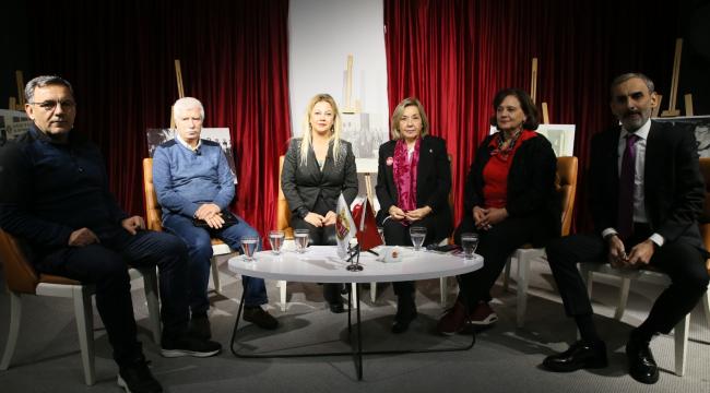 İGC&#039;de Gazeteci Ustalar Gençlerle Buluştu