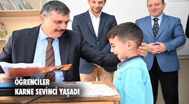 Erzurum Valisi Mustafa Çiftçi Öğrencilerin Karne Heyecanına Ortak Oldu