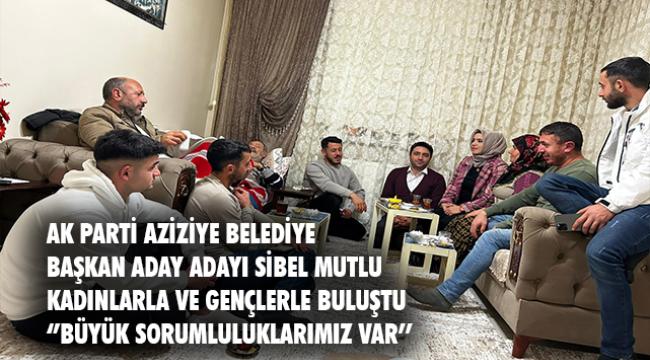 Mutlu kadınlar ve gençlerle bir araya geldi