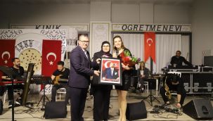 Kınık Belediye Başkan Adayı Sami Mollaahmet'ten Kadınlar Gününe özel 'Kadınlar Matinesi'