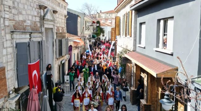 Urla’dan bahara  otlarla “Merhaba”