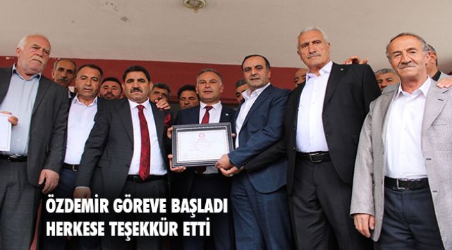 Başkan Özdemir Mazbatasını aldı