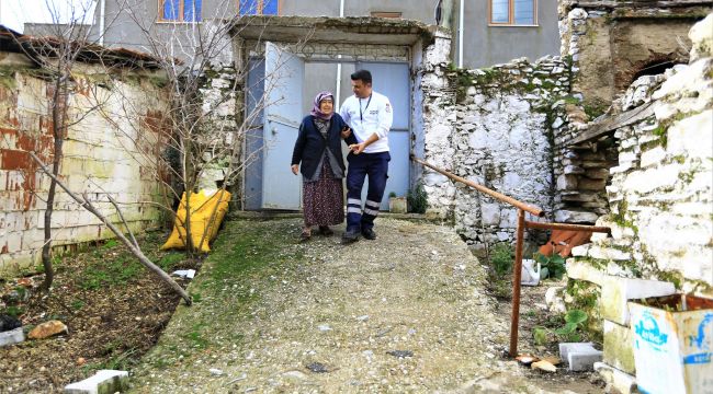 Büyükşehir Kırsaldaki Çınarların Yanında