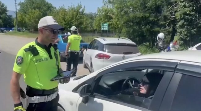 İçişleri Bakanı Ali Yerlikaya Bayram Tatilinin Trafik Rakamlarını Paylaştı