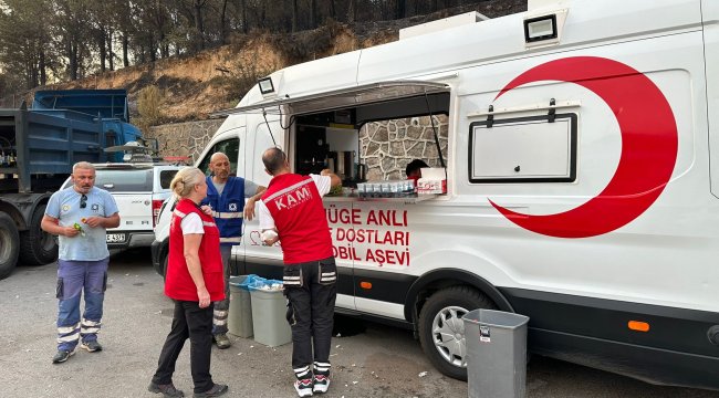 Türk Kızılay Orman yangınlarıyla mücadelede beslenme desteğiyle sahada