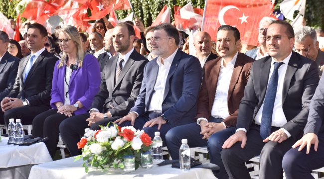 AK Parti Gaziemir İlçe Kongresi&#039;nde AK Parti&#039;den art arda mesajlar!