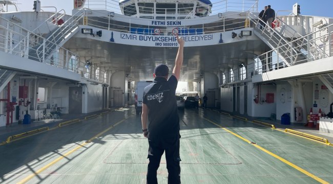 İZDENİZ’den yolculara önemli uyarı:  Yolculuk bitmeden ayağa kalkmayın!