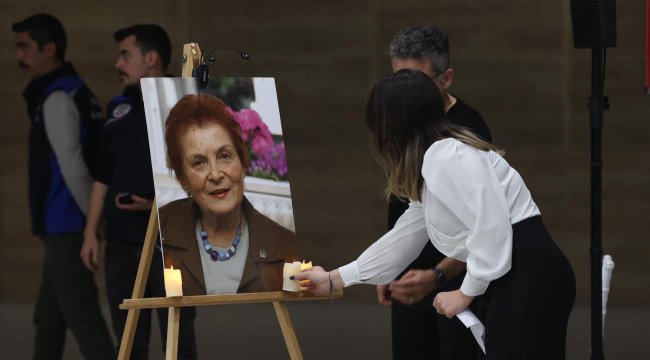 Türkan Saylan&#039;ın Adını Taşıyan Merkezde Anma Merasimi Düzenlendi