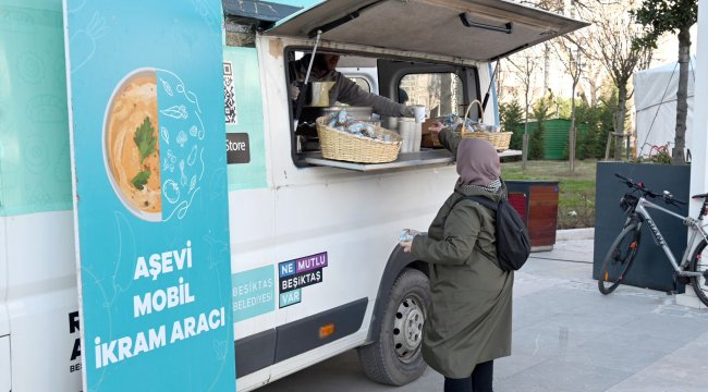 Beşiktaş Belediyesi&#039;nden sıcak çorba ikramı