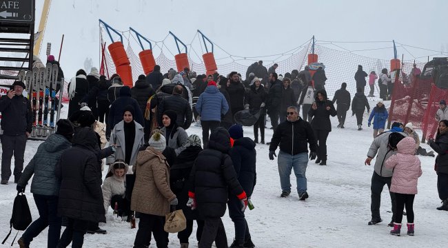 Uludağ’ın zirvesine turist akını