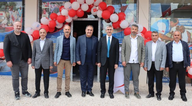 Deniz Feneri Derneği’nden Yüksekova’ya Bayram Sevinci Geçici Giyim Mağazası Açıldı…