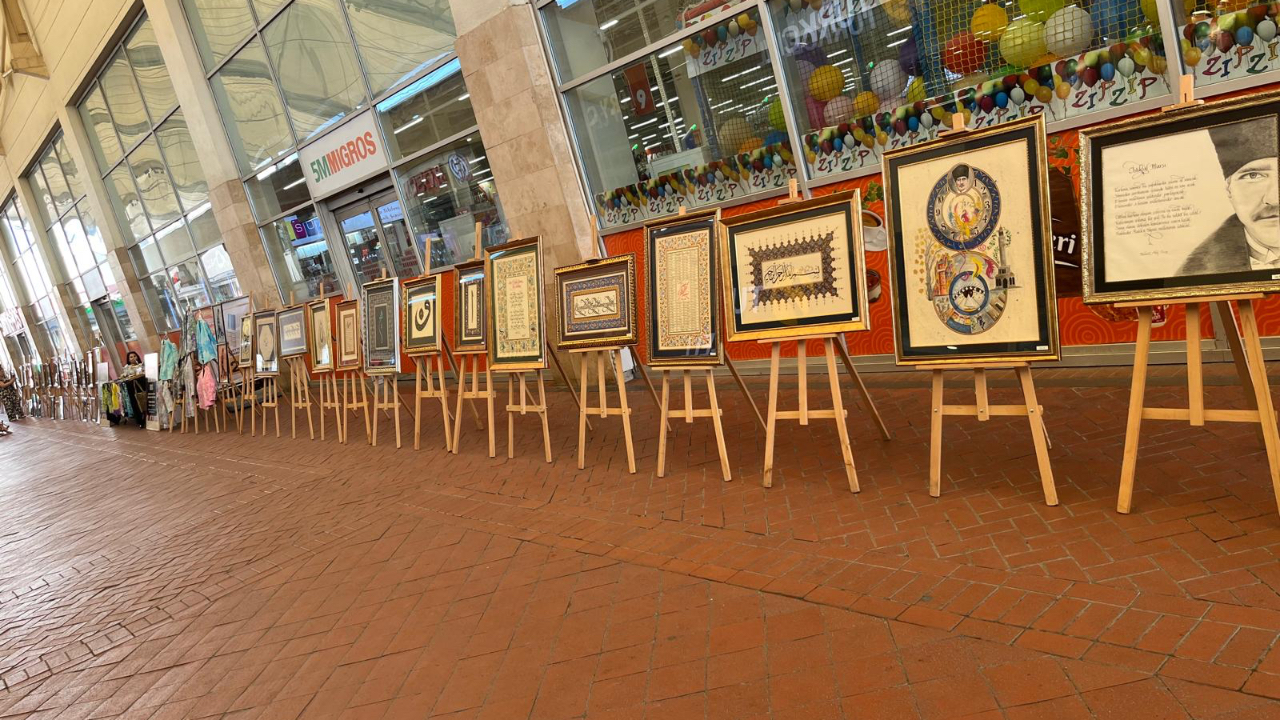 Forum Bornova’da Geleneksel Türk Sanatları Sergisi Büyüledi