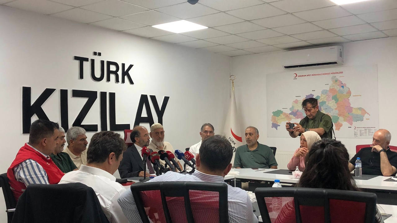 Türk Kızılay Erzurum Şubesi, Basın Mensuplarıyla Bir Araya Geldi