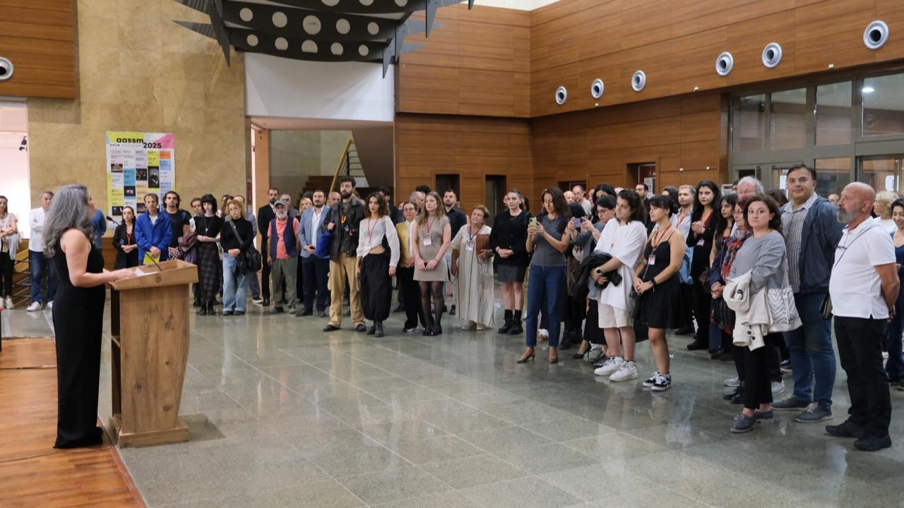 “2. Uluslararası Seramiğin Genç İzleri” Sergisi Sanatseverlerle Buluştu