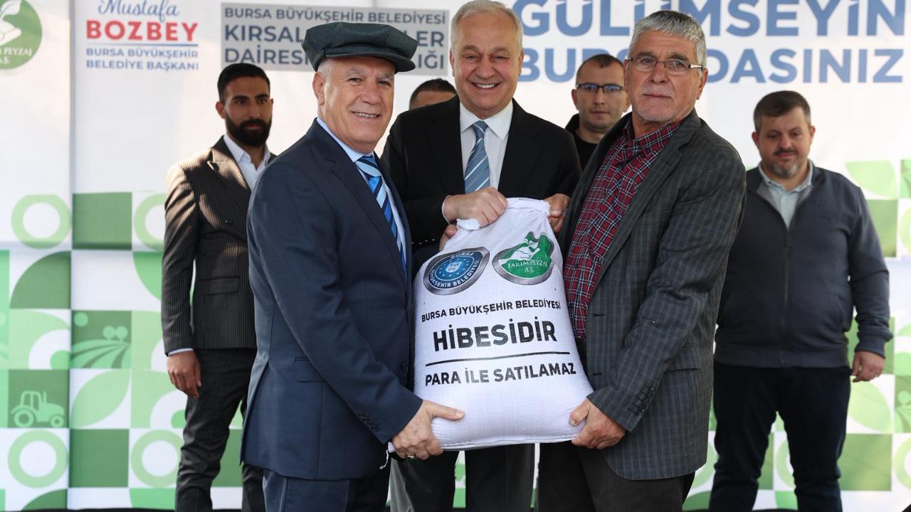 Büyükşehir&#039;den çiftçiye yerli tohum desteği