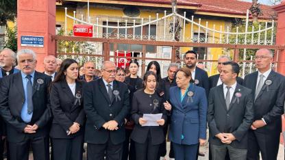 Muğla’da CHP Örgütü 10 Kasım’da Okullar Önünde Saygı Duruşunda Bulundu