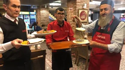 40 Yıllık Ustalık, 65 Kişilik Ekip: Üçler Döner’in Büyük Başarı Hikâyesi