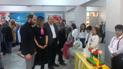 Erzurum Kültür Kurumu İlköğretim Okulu’nda Geri Dönüşüm Sergisi Düzenlendi