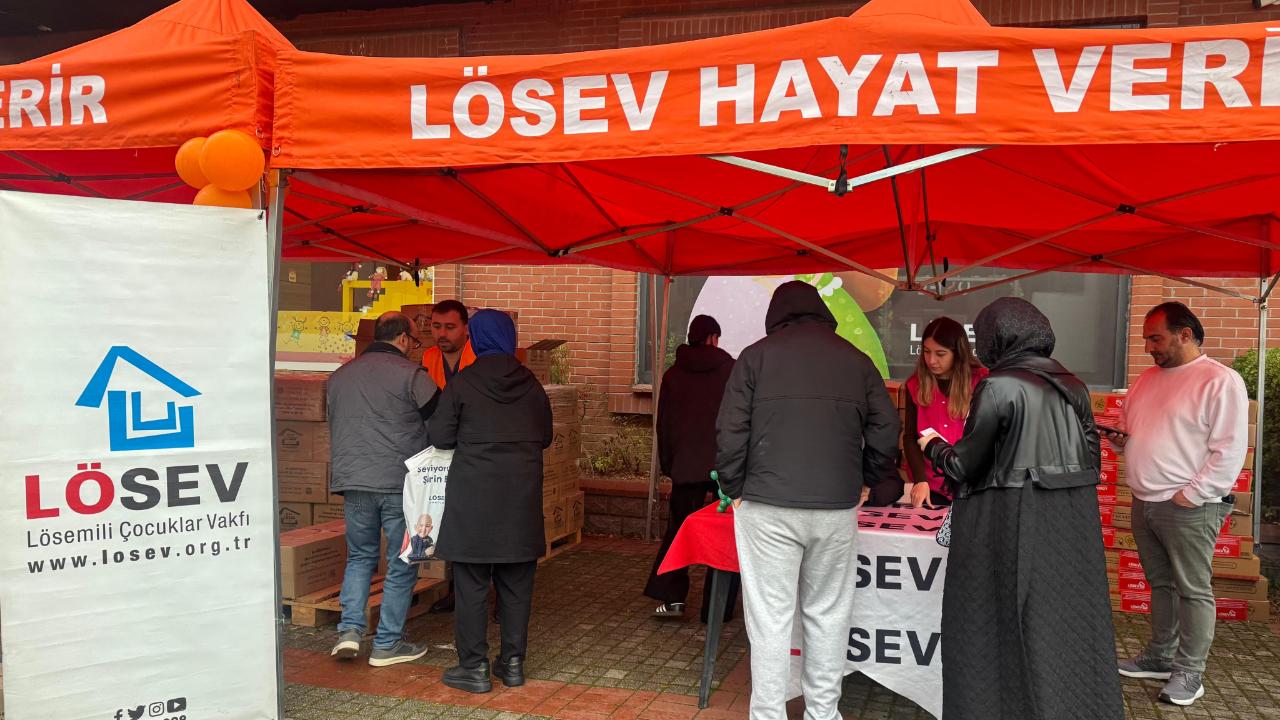 LÖSEV MUTLU ET PAKETLERİNİ ULAŞTIRMAYA İSTANBUL’DA DEVAM EDİYOR!