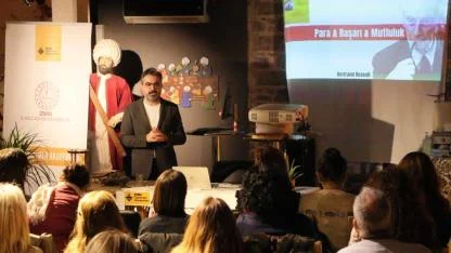 Öğretmen Akademisi Kapsamında Düzenlenen ‘‘Felsefe Akademisi’’ Fırat Devecioğlu’nu Ağırladı