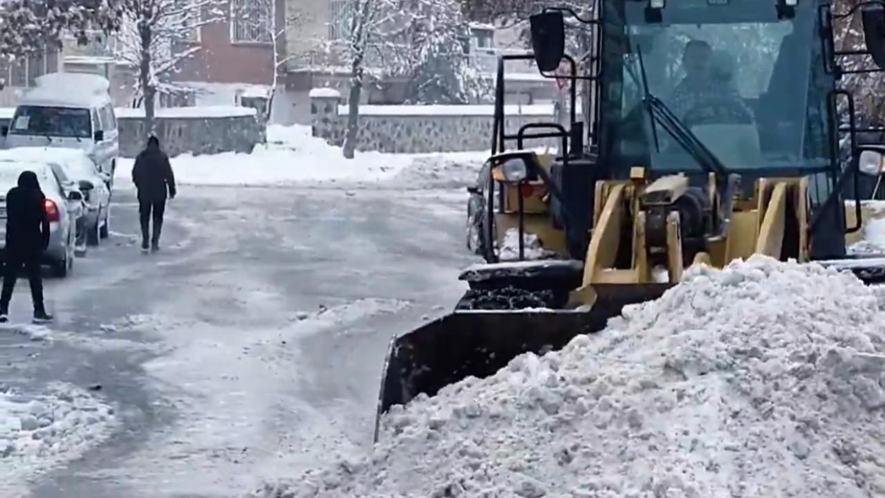 Palandöken’de Karla Mücadele Aralıksız Devam Ediyor