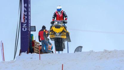 Dünya Kar Motosikleti Şampiyonası SNX Türkiye etabı sıralama yarışlarıyla başladı