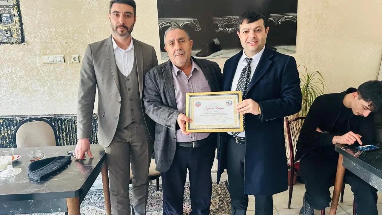 Başkan Akdaş’tan vefa turu: Esnaf tek tek ziyaret ediliyor