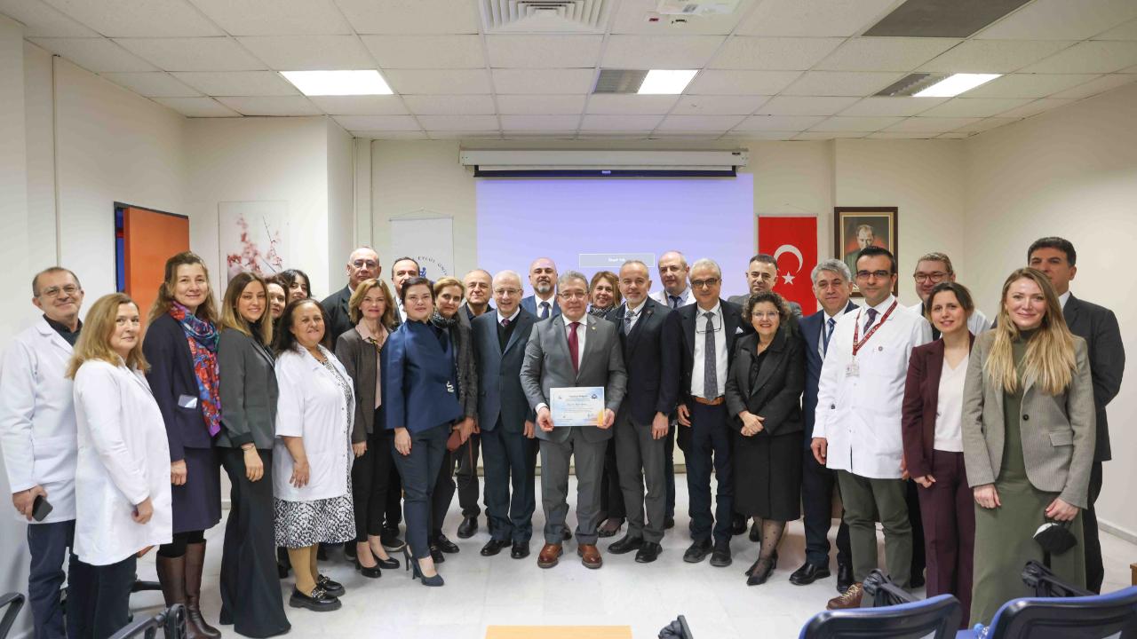 DEÜ'de kanserle mücadelede yenilikçi yaklaşımlar masaya yatırıldı