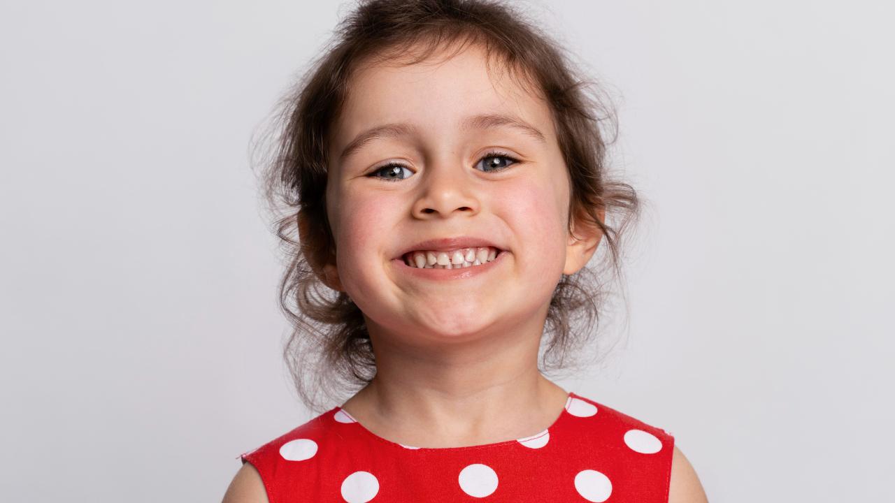 DİŞLER KONUŞUYOR: DİŞ RENKLENMELERİ NEYİN HABERCİSİ?