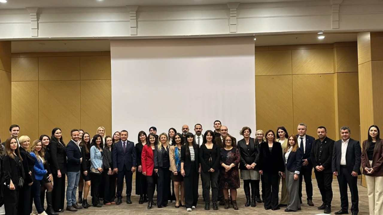 Gazetecilere Yönelik Düzenlenen İngilizce Eğitim Programı Başarıyla Tamamlandı